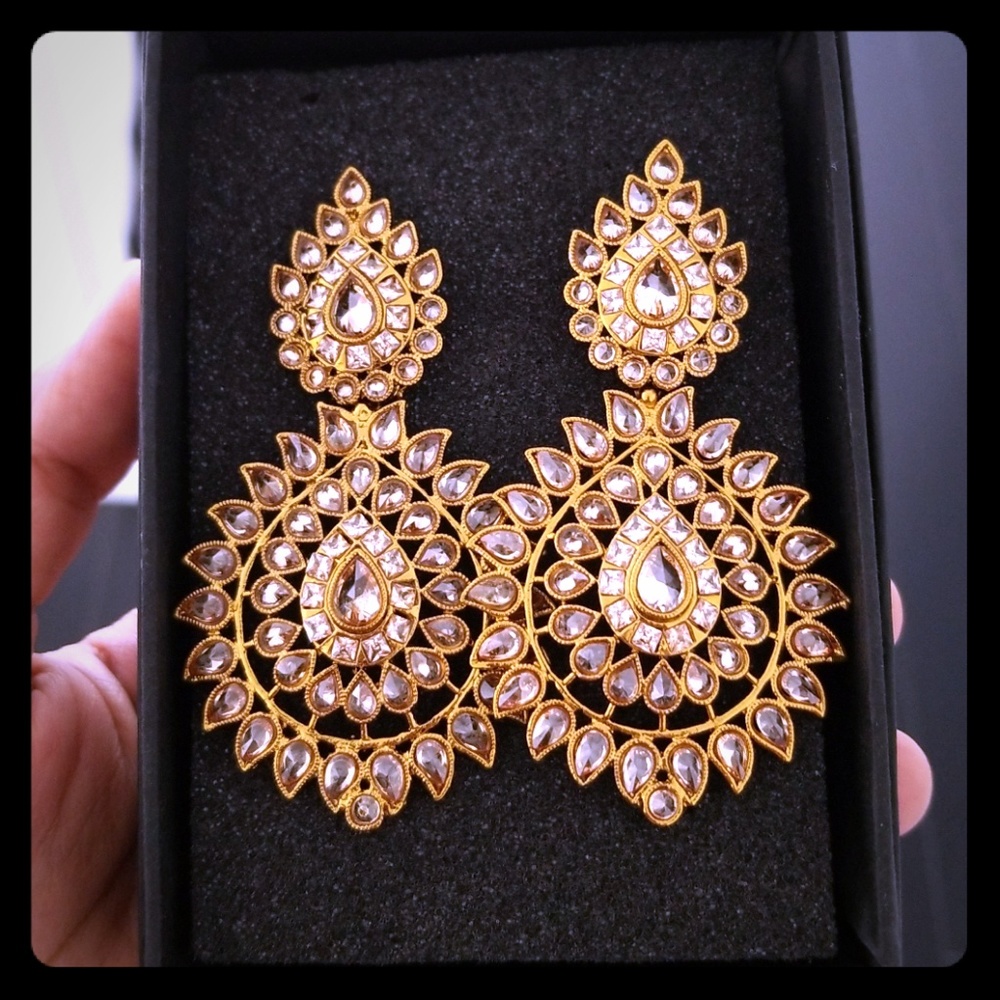 Gold earrings